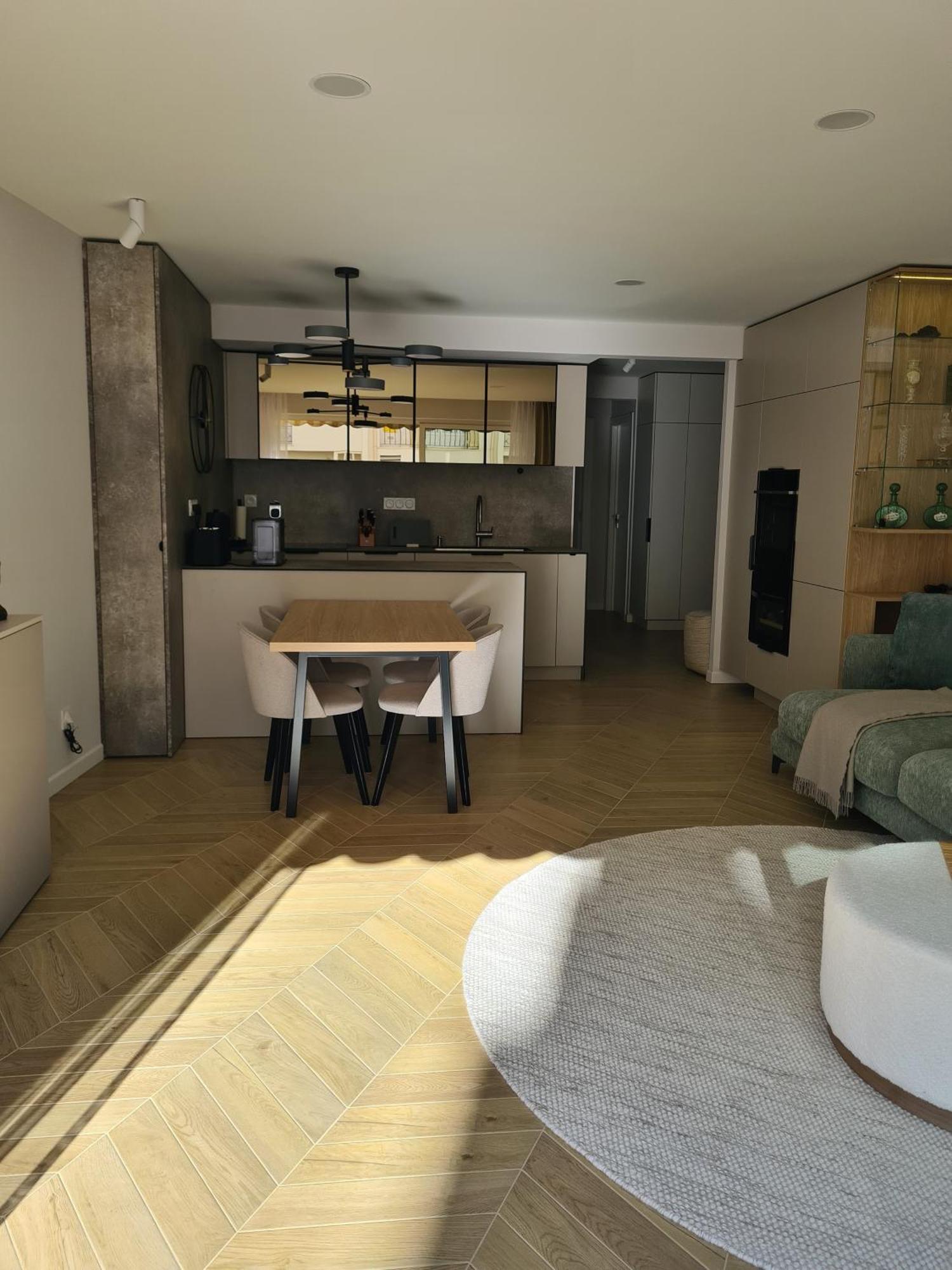 Appartamento Sun, Style And Comfort - 2br In Center With Terrace & Garage